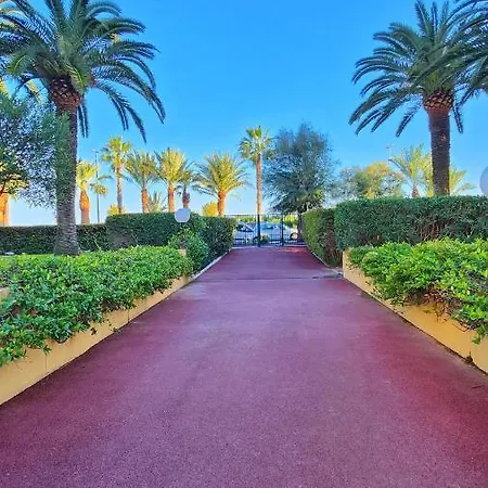 Front De Mer - 3 Star