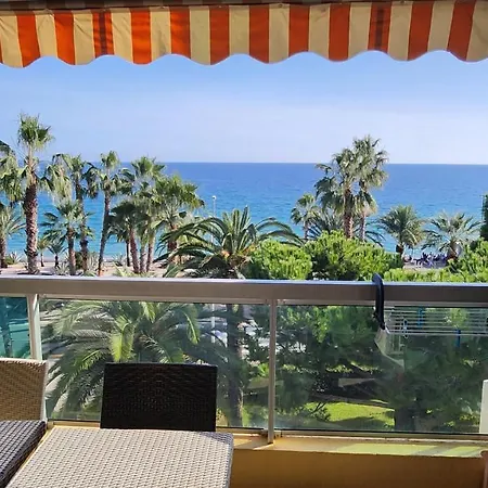 Front De Mer - 3 Star Apartment